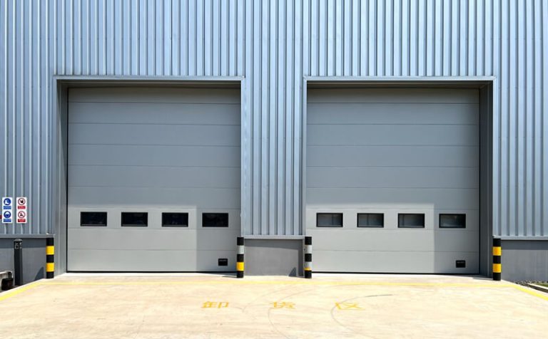 有CE認證的提升門,出口與高標準項目的首選縮略圖 有CE認證的提升門,出口與高標準項目的首選縮略圖